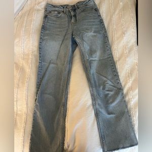 TOPSHOP high rise jeans size 25 straight leg in washed denim.
